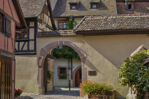 Village pittoresque de Riquewihr en Alsace — Photo