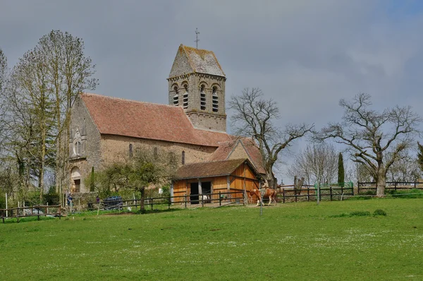 Pittoresco villaggio di Saint Ceneri le Gerei in Normandia — Foto Stock