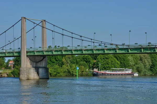 Francja, most wiszący triel sur Seine — Zdjęcie stockowe