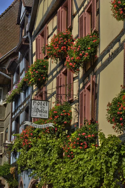 Malerisches Dorf riquewihr im Elsass — Stockfoto