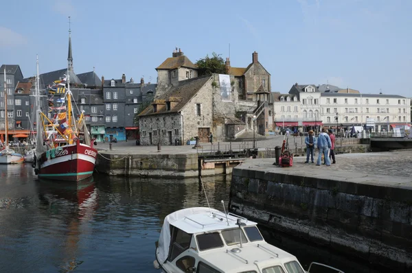 Hamnen i honfleur i normandie — Stockfoto