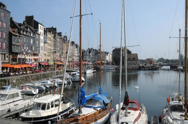 Porto de Honfleur na Normandia — Fotografia de Stock