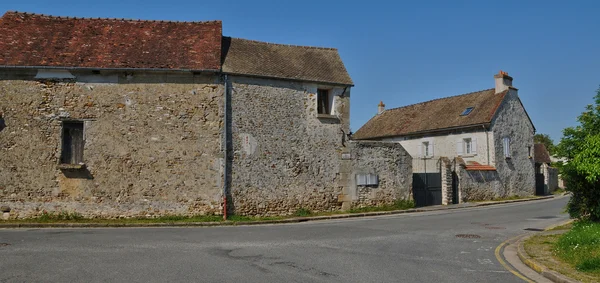 Francia, il pittoresco villaggio di Fremainville in Val d'Oise — Foto Stock