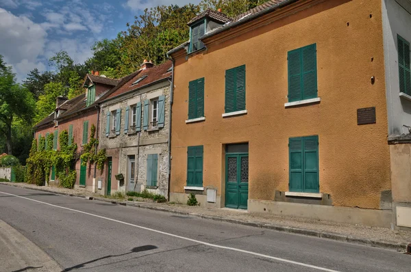 Francia, el pueblo de Vetheuil en Val d Oise — Foto de Stock