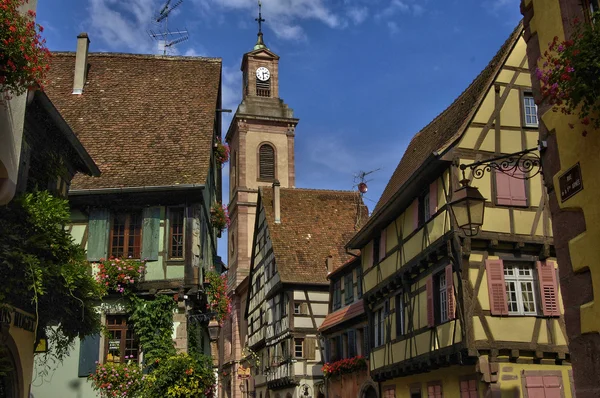 Pintoresco pueblo de Riquewihr en Alsacia —  Fotos de Stock