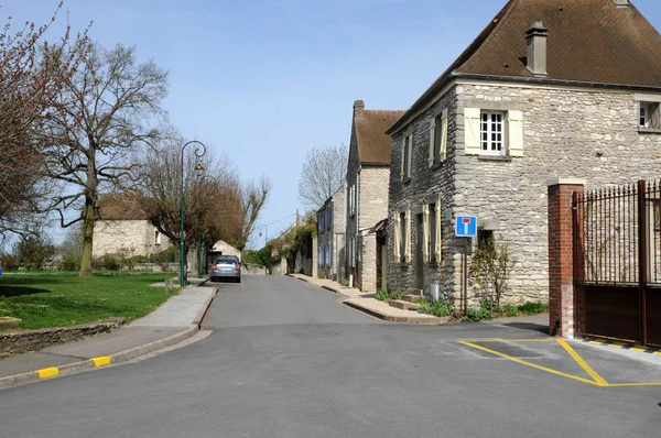 Francia, el pueblo de Follainville Dennemont in les Yvelines — Foto de Stock