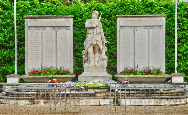 Francia, el memorial de guerra de Les Mureaux — Foto de Stock