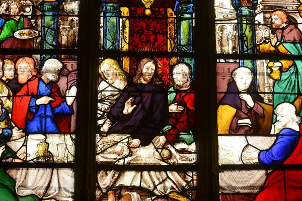 Francia, vidriera en la iglesia de San Martín de Triel — Foto de Stock