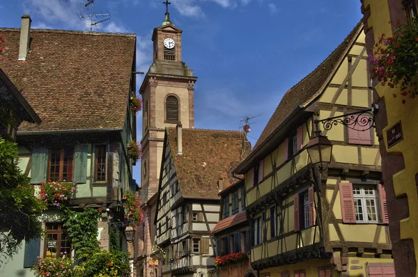 Picturesque village of Riquewihr in Alsace — Stock Photo, Image