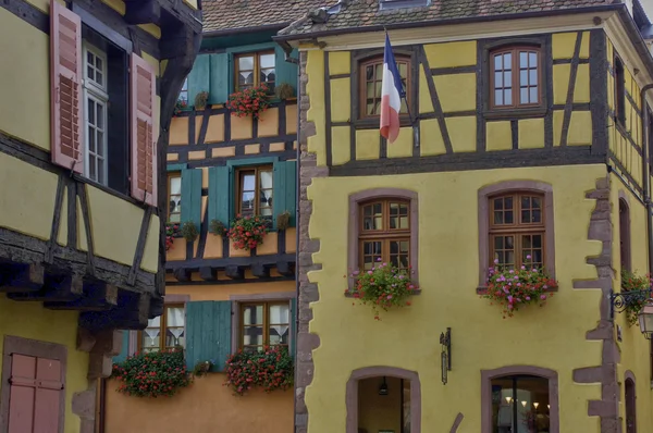 Pintoresco pueblo de Riquewihr en Alsacia —  Fotos de Stock