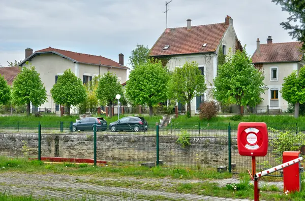 Francja, stary dom w les mureaux — Zdjęcie stockowe