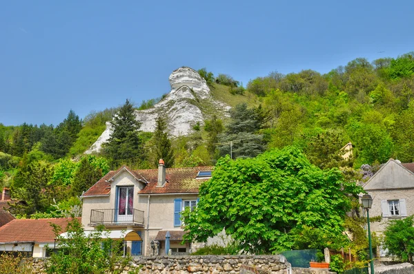 Dorf haute isle im val d oise — Stockfoto