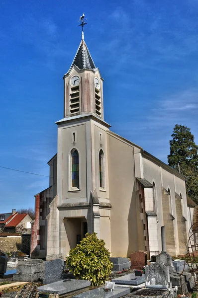 Francia, la iglesia de Auteuil le Roi —  Fotos de Stock