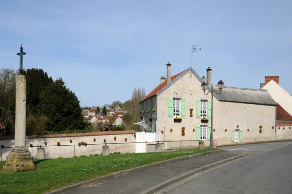 Frankrijk, het dorp van fontenay saint saint pere in les-yvelines — Stockfoto
