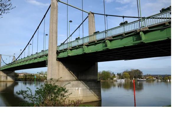 Francia, puente colgante del Sena de Triel Sur — Foto de Stock