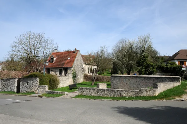 França, a aldeia de Follainville Dennemont em les Yvelines — Fotografia de Stock