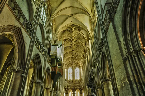 Saint Pierre church in Caen — Stock Photo, Image