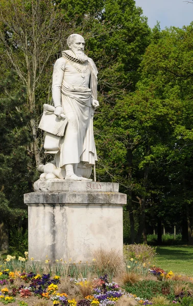 Francia, la estatua de Sully en Rosny sur Seine —  Fotos de Stock