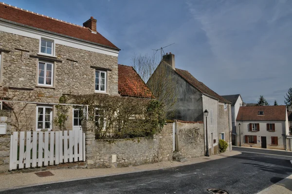 Aldeia de Brueil en Vexin em Les Yvelines — Fotografia de Stock