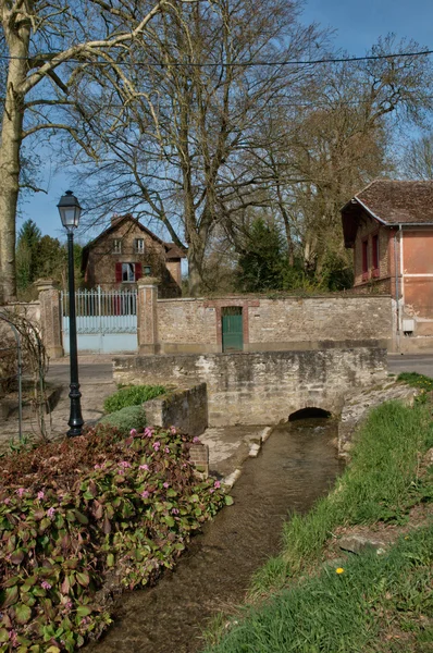 Γαλλία, το χωριό της brueil en λίγο στο les yvelines — Φωτογραφία Αρχείου