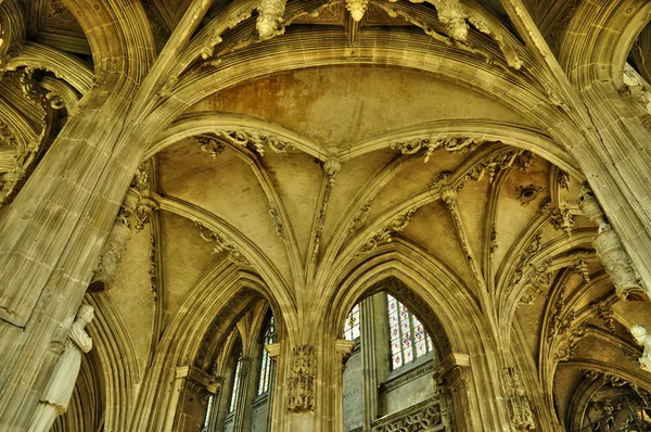Caen Saint pierre Kilisesi — Stok fotoğraf