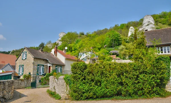 Dorf haute isle im val d oise — Stockfoto