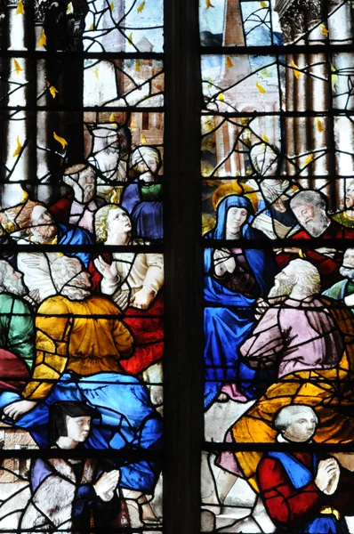 França, a igreja de São Pedro de Montfort l Amaury — Fotografia de Stock