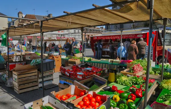 Pittoreska lilla staden mortagne au-perche i normandie — Stockfoto