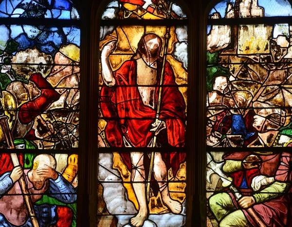 Francia, vidriera en la iglesia de San Martín de Triel — Foto de Stock