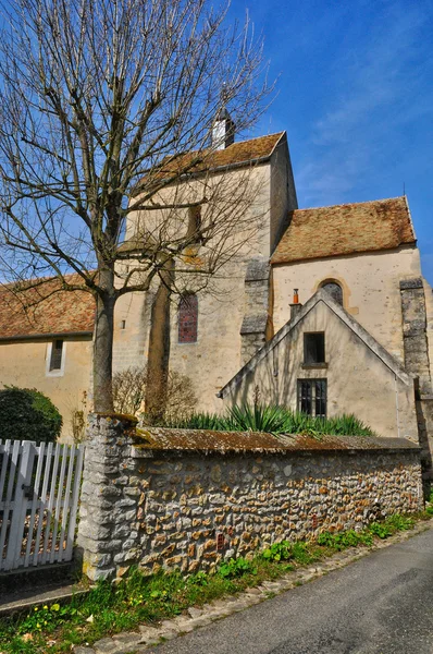 Francia, la iglesia de Autouillet — Foto de Stock