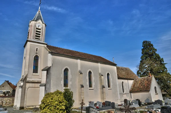 Francia, la iglesia de Auteuil le Roi —  Fotos de Stock