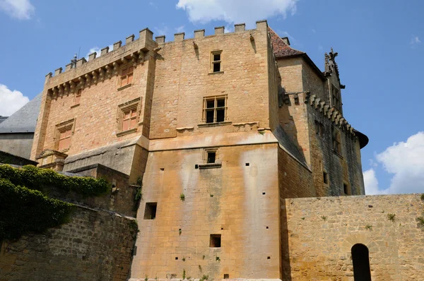 Perigord, das malerische Schloss von biron in dordogne — Stockfoto