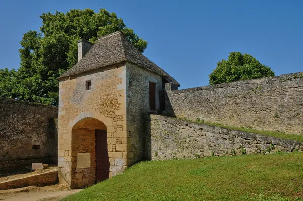 Perigord, el pintoresco castillo de Fenelon en Dordoña — Foto de Stock
