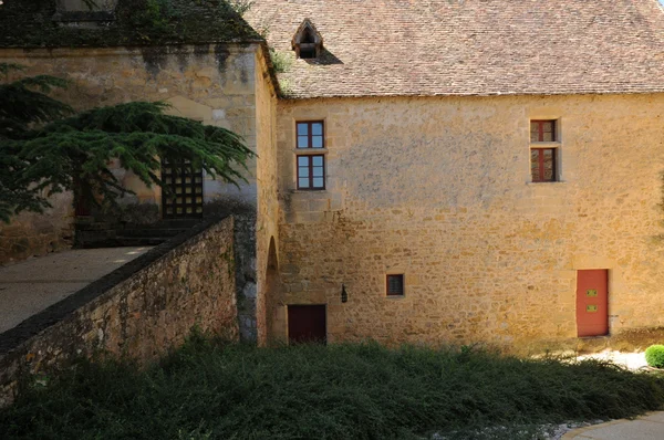 Perigord, il pittoresco castello di Fenelon in Dordogna — Foto Stock