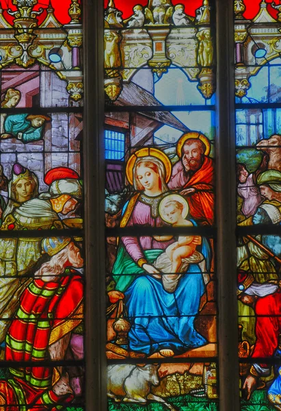 França, vitral na igreja de Saint Martin de Triel — Fotografia de Stock