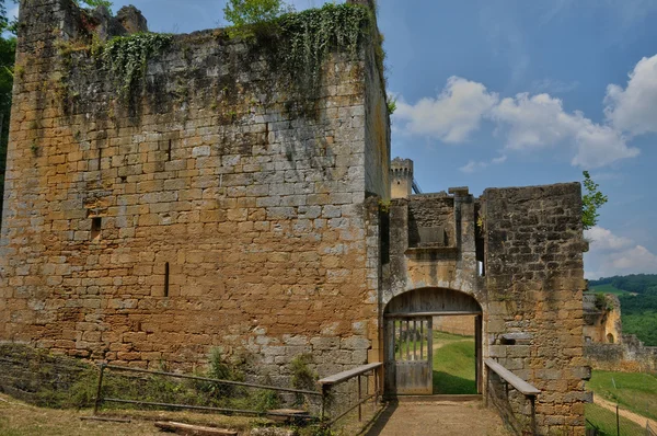 Picturesque castle of Commarque in Dordogne — Stock Photo, Image