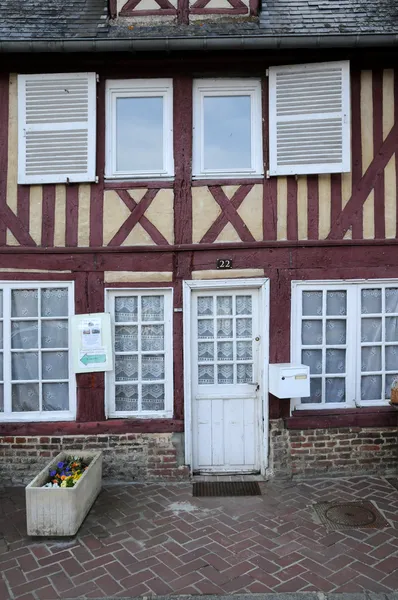 Pittoresco villaggio di Beuvron en Auge in Normandia — Foto Stock