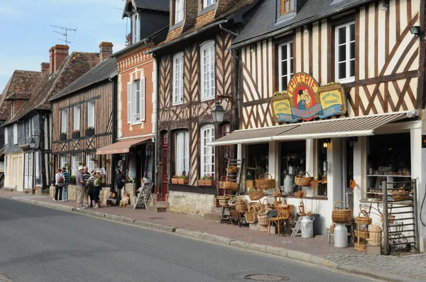 Malerisches dorf beuvron en auge in der normandie — Stockfoto