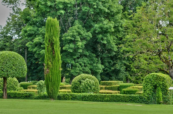 Francia, los pintorescos Jardins du Manoir d Eyrignac en Dordoña —  Fotos de Stock