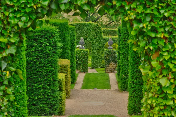 Francia, los pintorescos Jardins du Manoir d Eyrignac en Dordoña — Foto de Stock