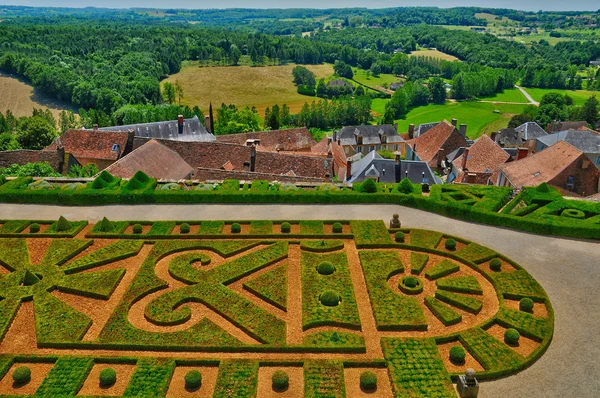 Francie, vesnice hautefort v dordogne — Stock fotografie