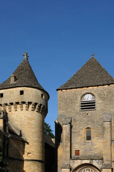 Perigord, o pitoresco castelo de Saint Genies em Dordogne — Fotografia de Stock