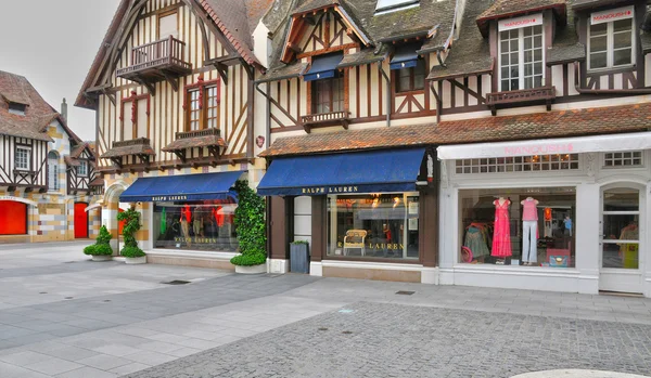 Deauville'deki dükkanda normandie — Stok fotoğraf