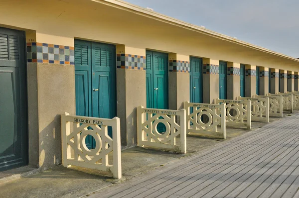 Strand hutten van deauville in Normandië — Stockfoto