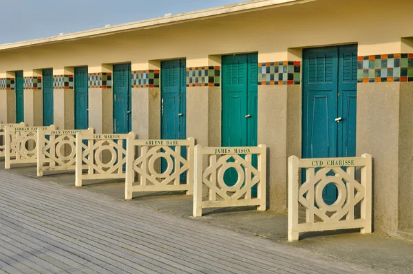 Strand hutten van deauville in Normandië — Stockfoto