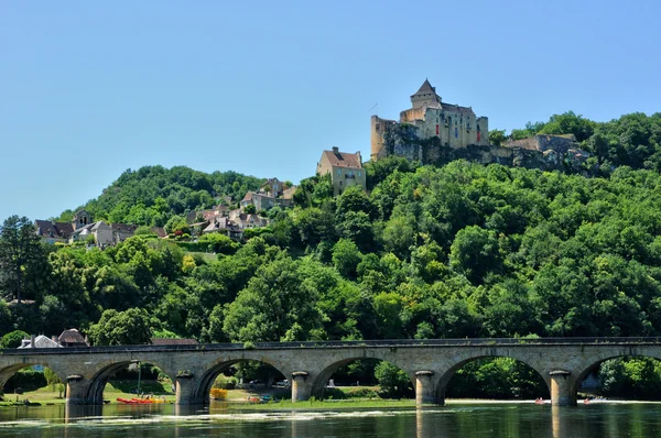 Frankrike, pittoreska slottet av castelnaud i dordogne — Stockfoto