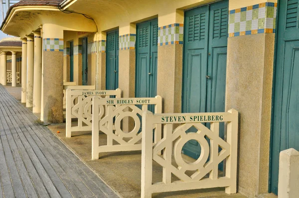 Strand hutten van deauville in Normandië — Stockfoto