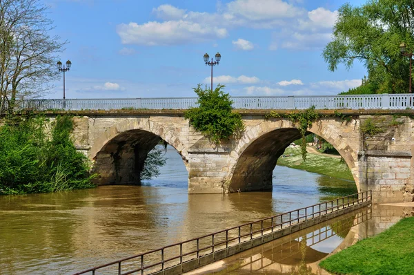 France, old bridge of Poissy in Les Yvelines — Stock Photo, Image