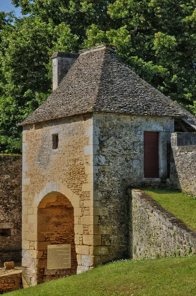 Perigord, el pintoresco castillo de Fenelon en Dordoña —  Fotos de Stock