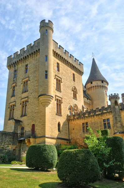 França, pitoresco castelo de Puymartin em Dordogne — Fotografia de Stock